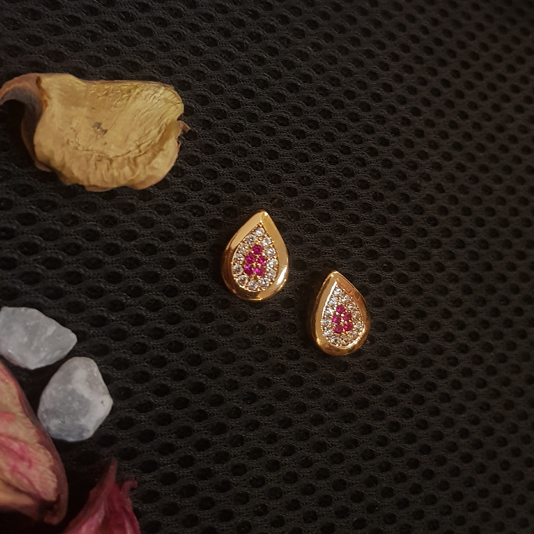 3 Pairs Leaf-Style Drop Earrings – Elegant Dangle Set in 3 Sizes