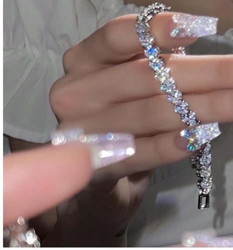 High-End Love & Diamond Decoration Shiny Bracelet