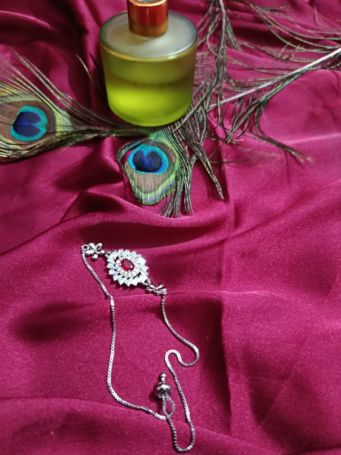 Elegant Sparkling Zirconia Stones with Red cubic synthetic Adjustable bracelet