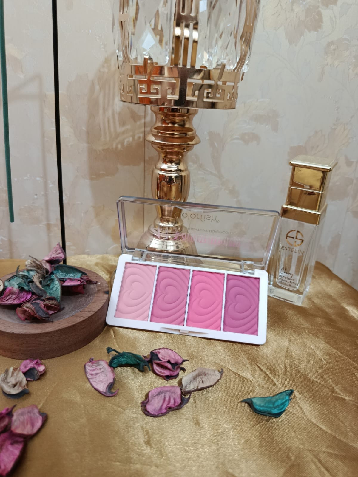 Colorfish 4 Heart-Shade Candy Blush Palette – Matte Finish, Stunning Color