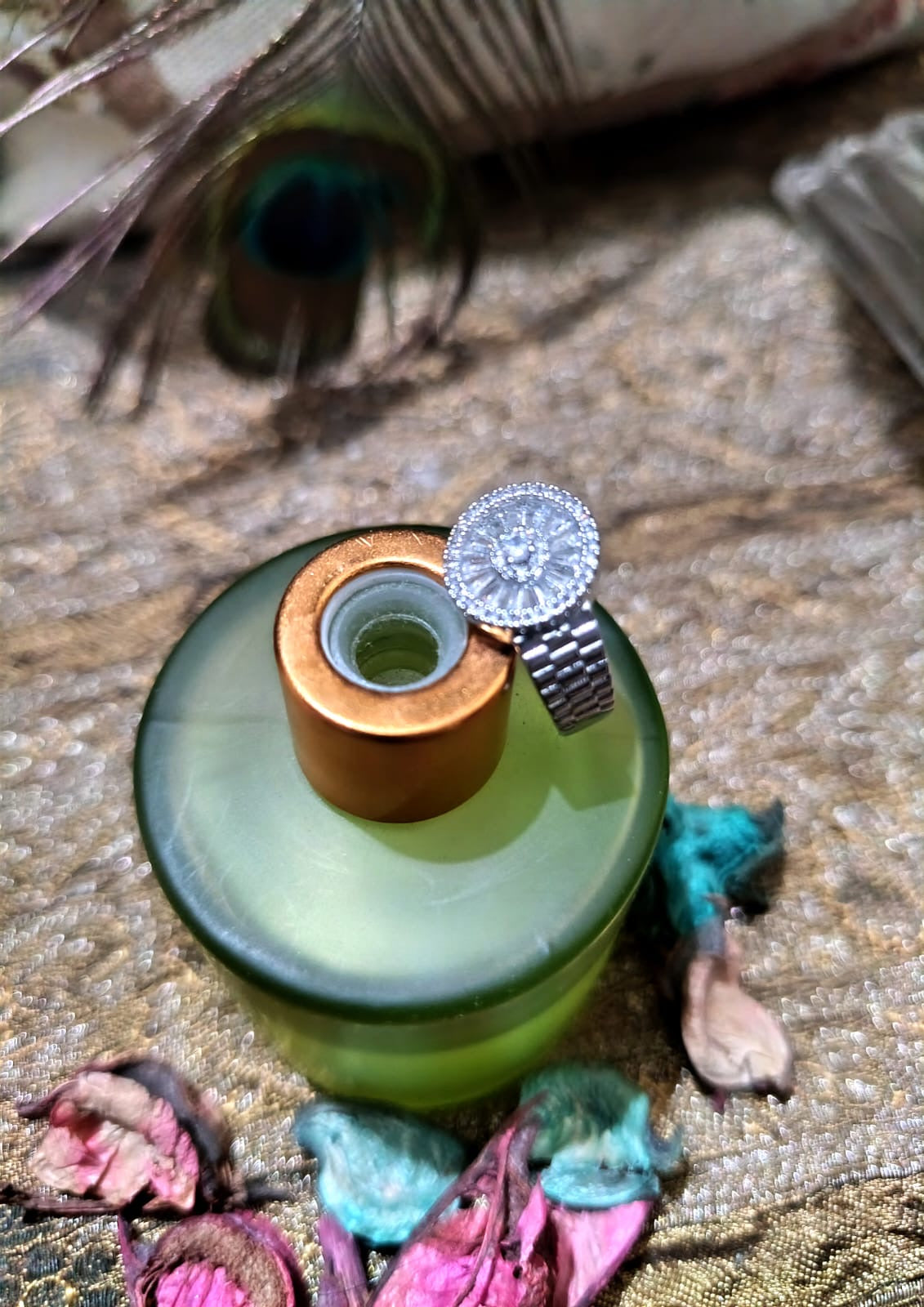 Elegant Round-Shaped Golden Zirconia Band Ring