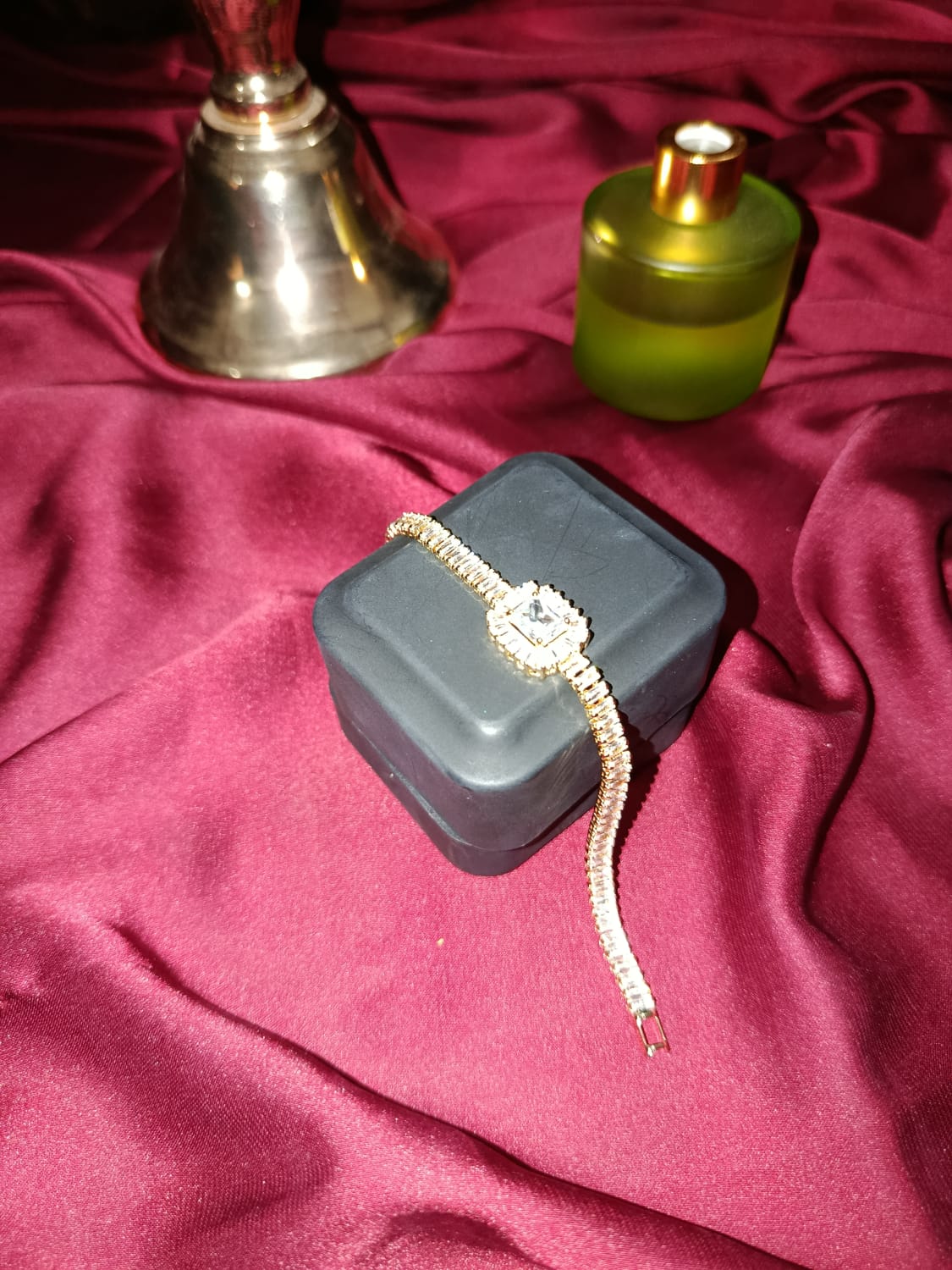 Elegant Vintage Style Square Cut Golden-Tone 1ct Moissanite Bracelet