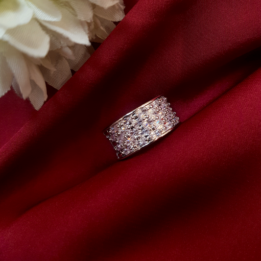 Elegant 925 Silver Adjustable Band Ring with Sparkling Zirconia Finish