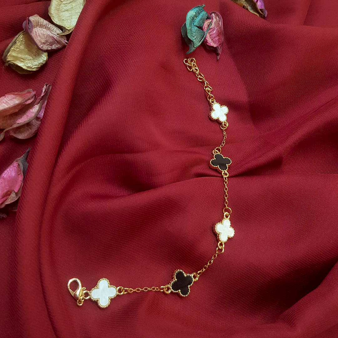 Four-Leaf Clover Enamel Charm Black & White Bracelet