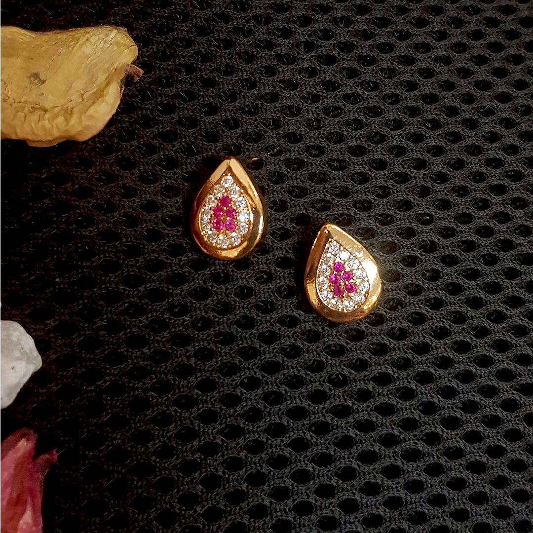 3 Pairs Leaf-Style Drop Earrings – Elegant Dangle Set in 3 Sizes