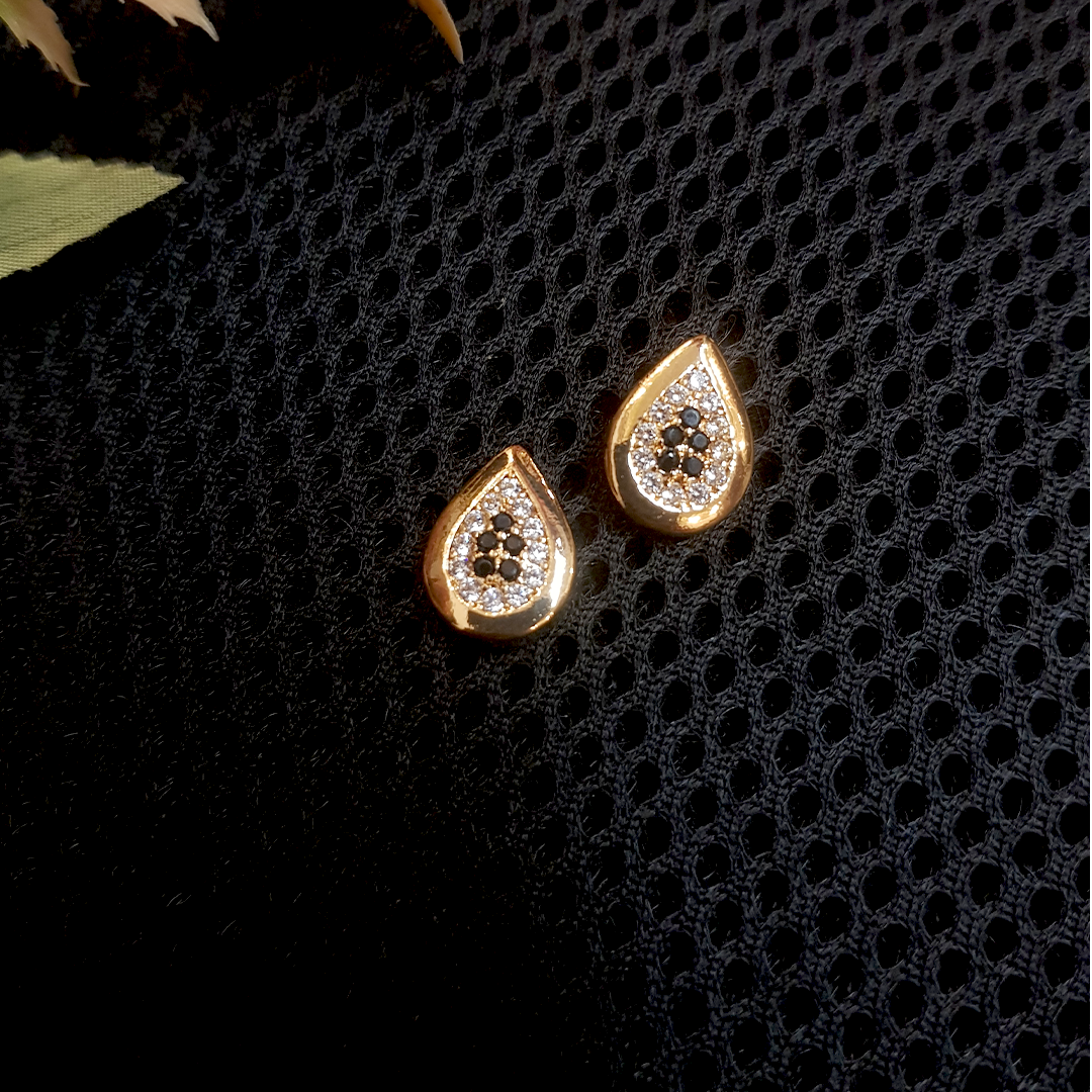 3 Pairs Leaf-Style Drop Earrings – Elegant Dangle Set in 3 Sizes