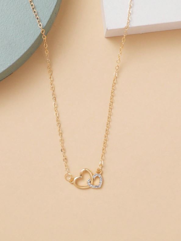 Fashionable Minimalist Double Heart Hollow Necklace