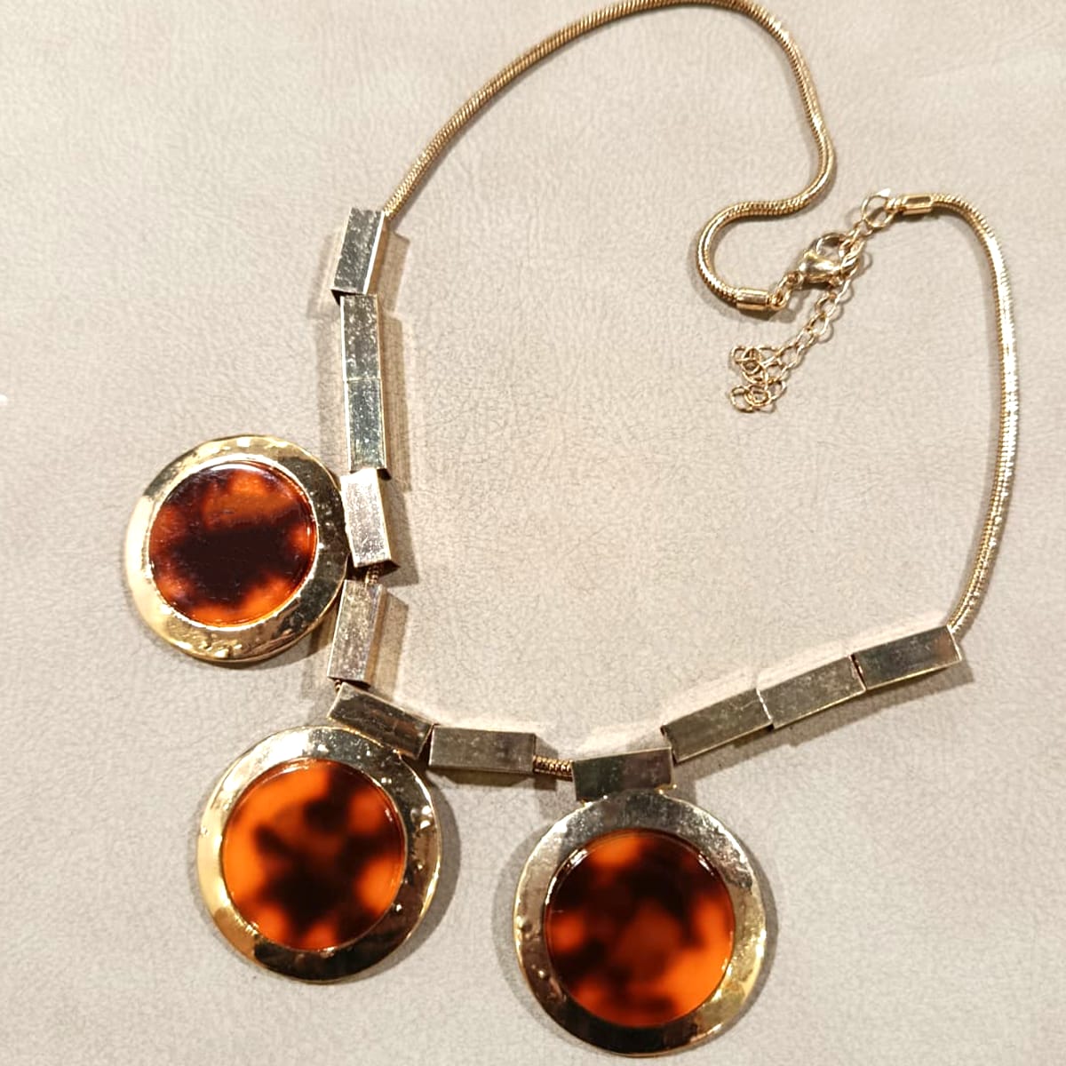 Bold Aura Retro Necklace