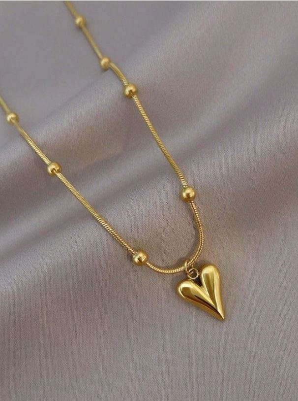 Heart Charm Stainless Steel Necklace – Timeless & Romantic Elegance