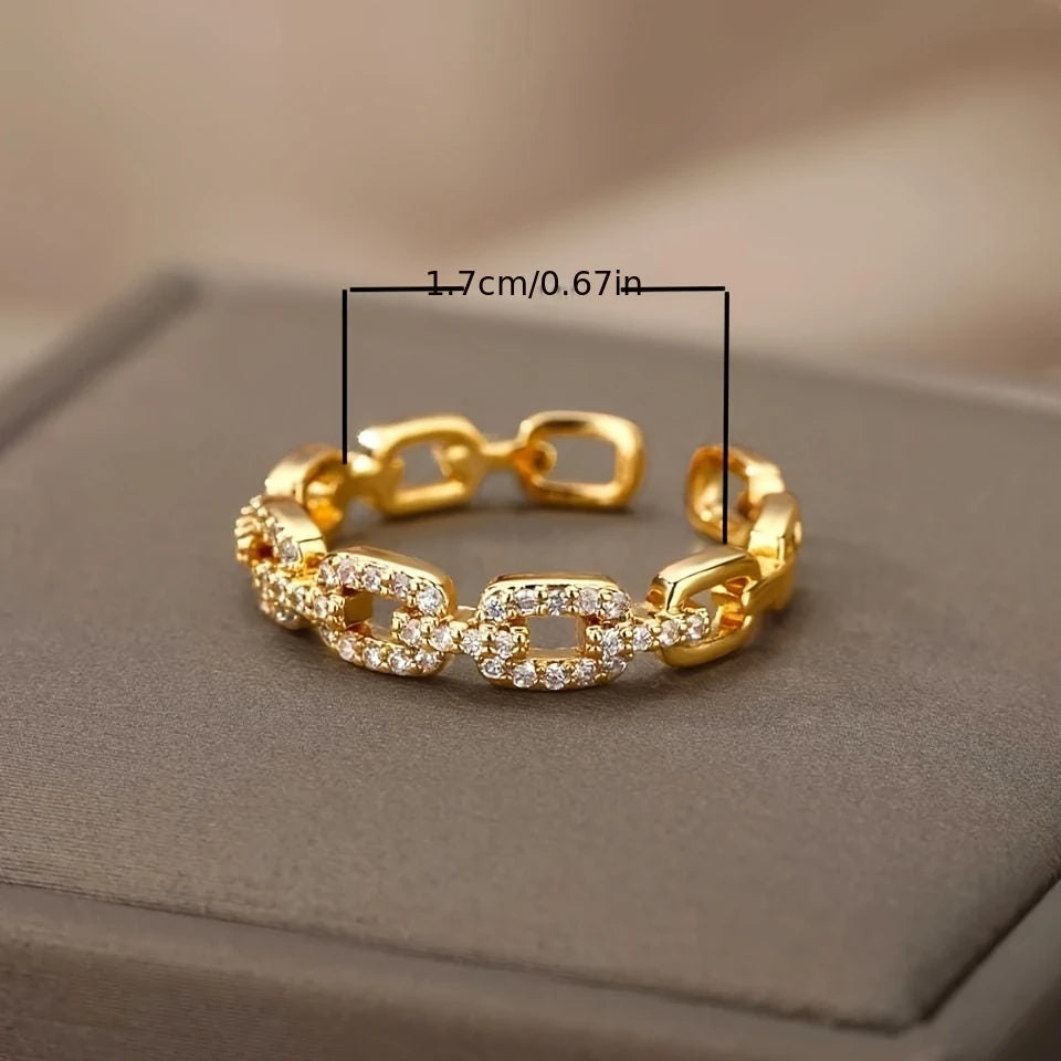 Chic Chain-Link Copper Ring with Cubic Zirconia – Everyday Elegance for Women A Copper Material Ring With Cubic Zirconia Inlay, Suitable For Daily Wear And Parties For Women.