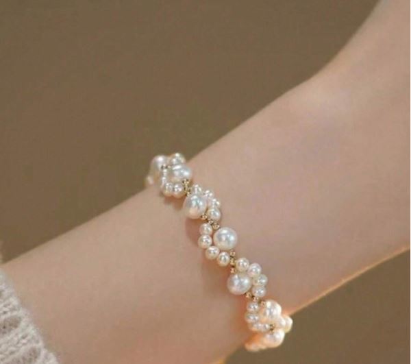 Fashionable Korean-Style Cat Claw Faux Pearl Bracelet