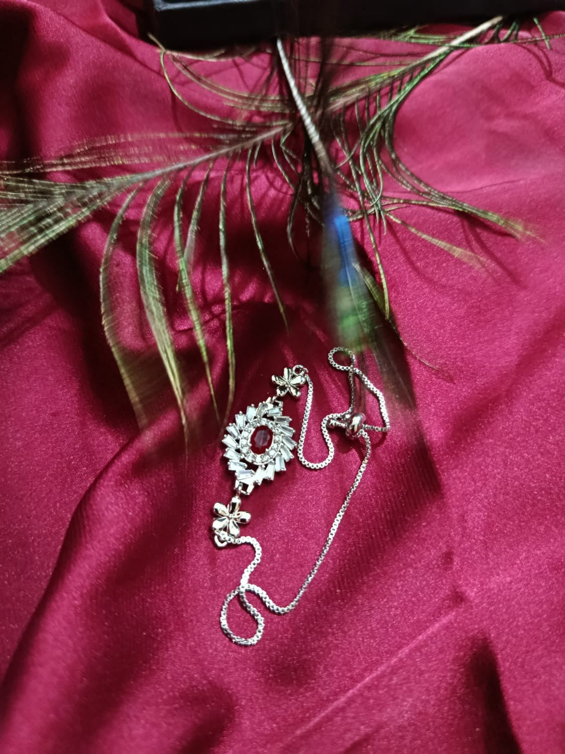 Elegant Sparkling Zirconia Stones with Red cubic synthetic Adjustable bracelet