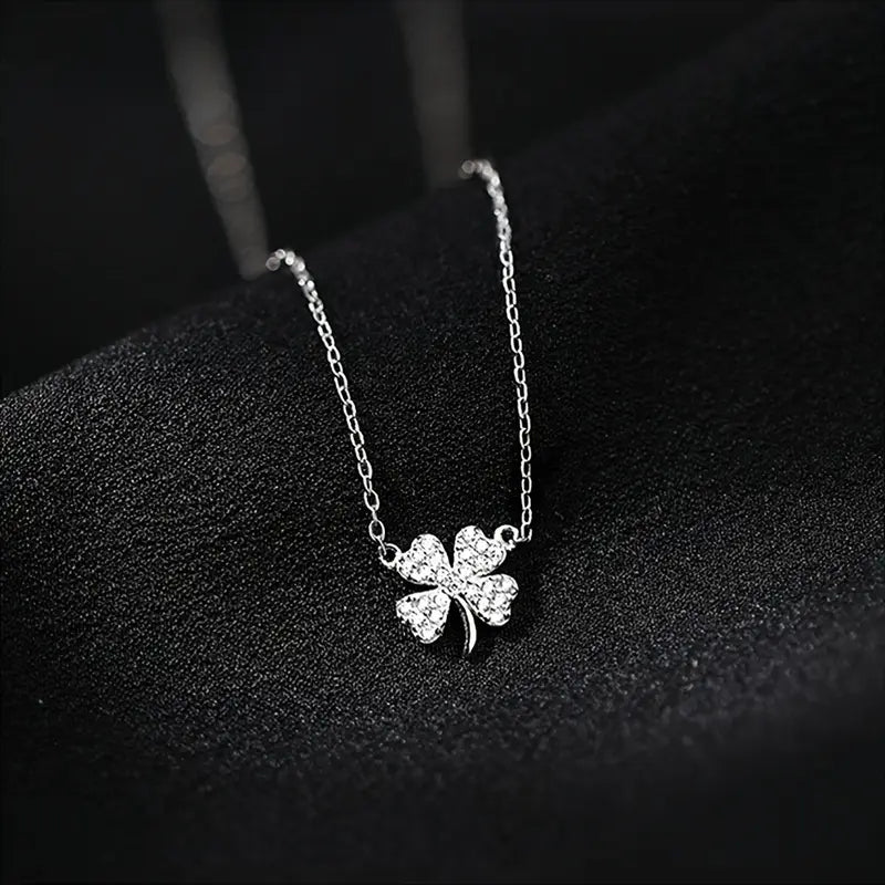 Elegant and Simple Iron Lucky Clover Pendant Necklace