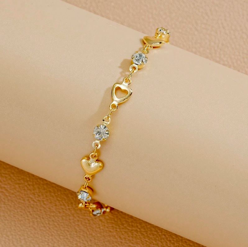 17KM Fashionable Bracelet – Chic & Modern Everyday Accessory