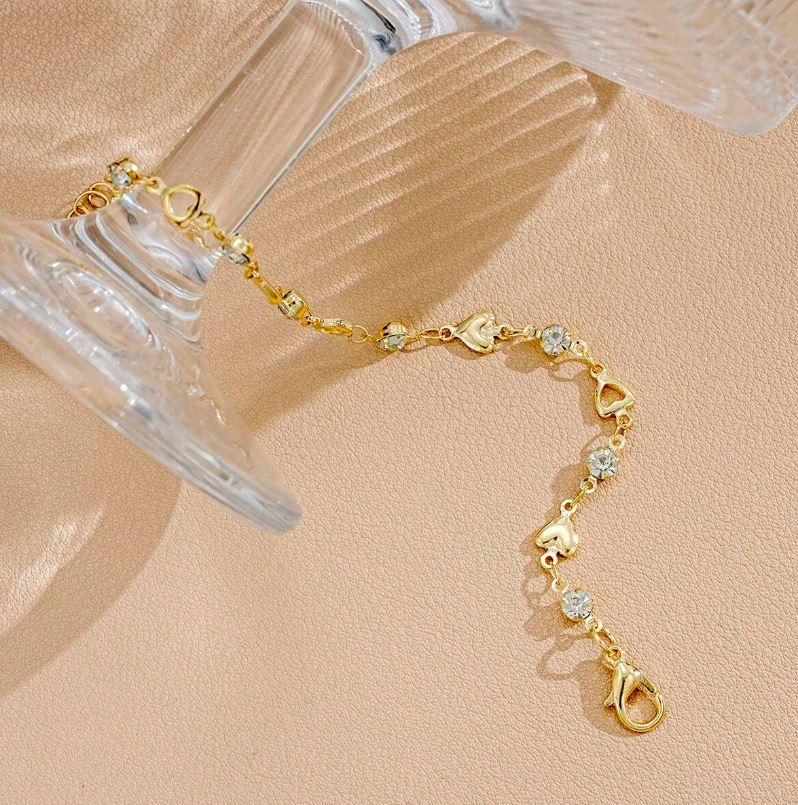 17KM Fashionable Bracelet – Chic & Modern Everyday Accessory