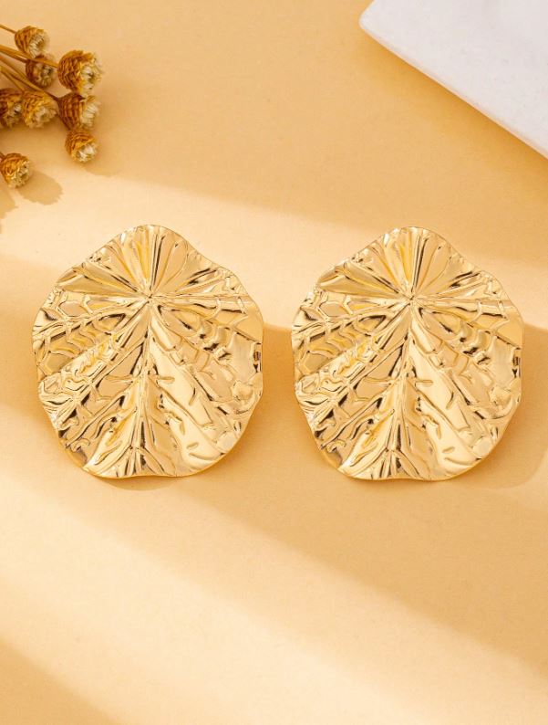 Trendy Geometric Ruffled Texture Ear Studs – Simple & Chic