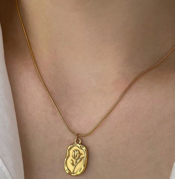 18K Gold Plated Stainless Steel Rose Flower Pendant Necklace