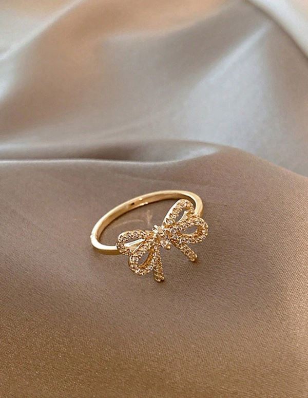 Fashionable Personalized Bowknot Ring – Sweet & Sparkling Elegance