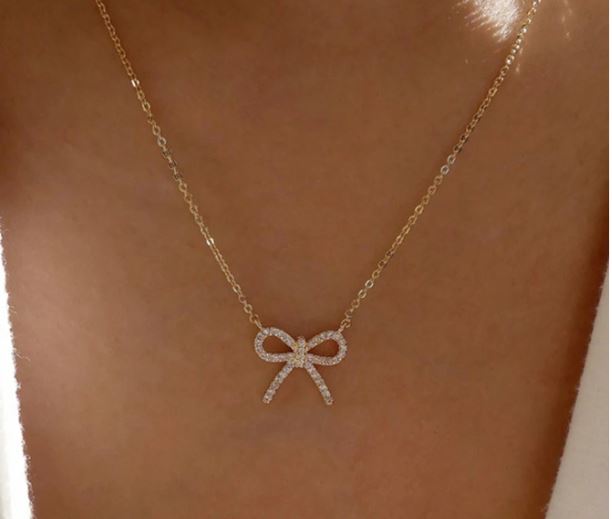 Simple & Fashionable Bowknot Pendant Necklace
